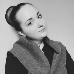 Александра Гурова