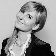 основатель арт-тимбилдинга в России и собственник компании «Акрилист» <b>Алиса Аугенблик</b> <b>Алиса Аугенблик</b>